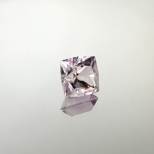 Аметист светлый, антик, 15*15 мм