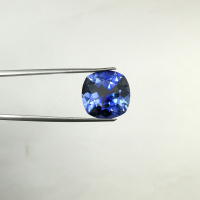 Сапфир выращенный, кушон 16*16 мм