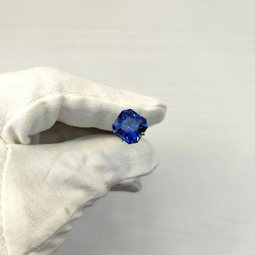 Сапфир выращенный, октагон 11*11 мм