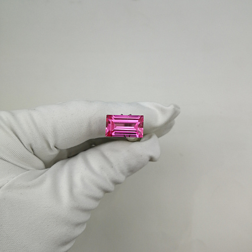 Рубин выращенный, багет 10*17 мм