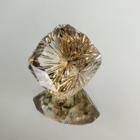 Топаз винный, фантазийная огранка, антик 18*18 мм