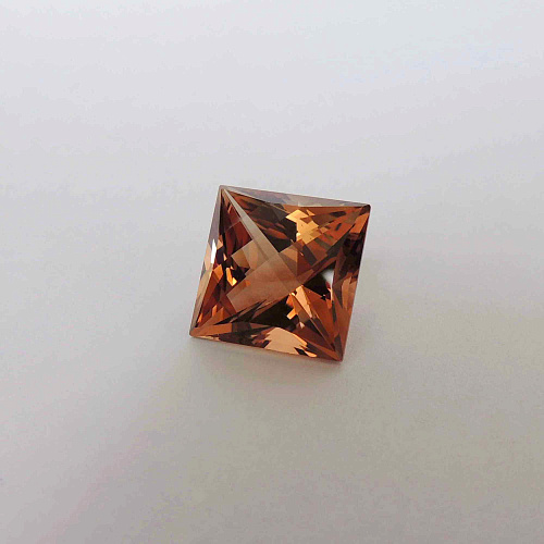 Топаз винный, квадрат, 14*14 мм