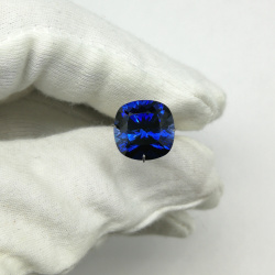 Сапфир выращенный, кушон, 12*12 мм