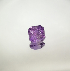 Аметист октагон, фантазийная огранка, 14*14 мм