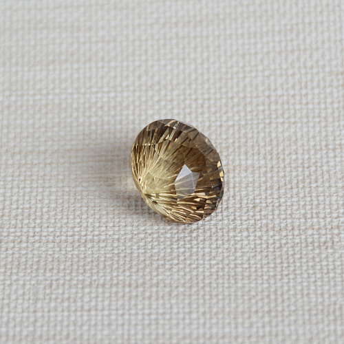 Раухтопаз, фантазийная огранка, круг, 17 мм