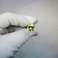 Сапфир желтый выращенный ашер 12*12 мм