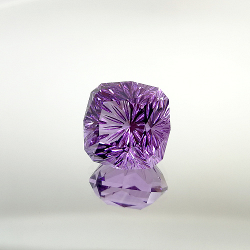 Аметист, антик, фантазийная огранка, 17*17 мм