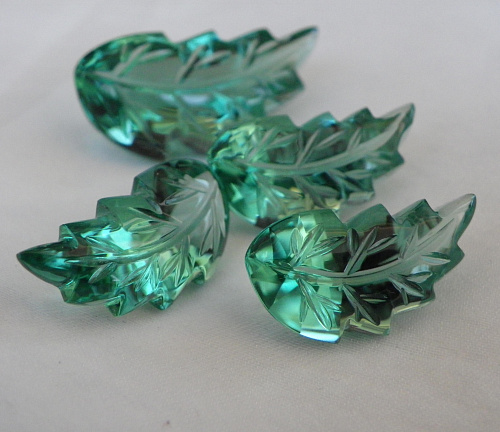 Кварц выращенный зеленый, гарнитур Листья