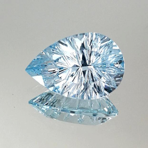 Топаз голубой sky, груша фантазийная 10*15 мм