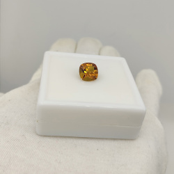 Наноситал султанит, кушон 10*10 мм