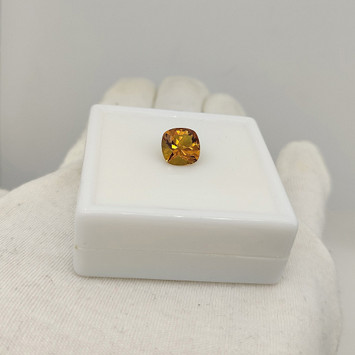 Наноситал султанит, кушон 10*10 мм