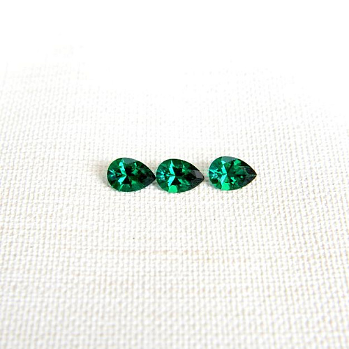 Изумруд гидротермальный, груша 10*7 мм