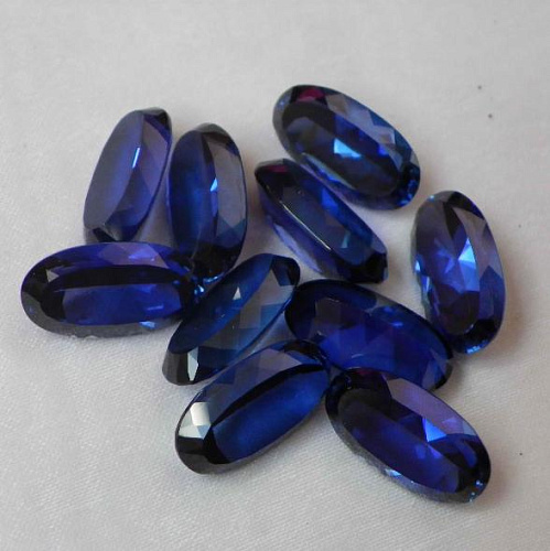 Сапфир выращенный, овал, 8*15 мм