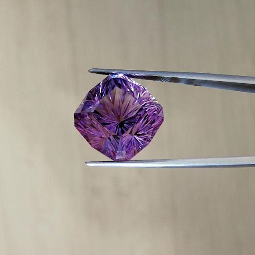 Аметист, антик, фантазийная огранка, 17*17 мм