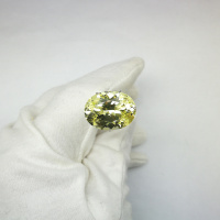 Сапфир желтый выращенный овал 20*15 мм