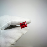 Рубин выращенный, багет 10*12 мм