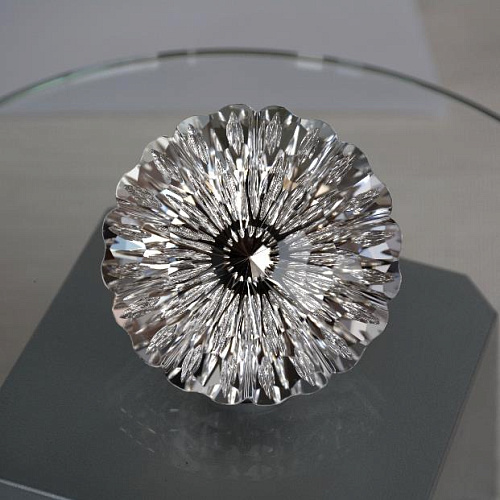 Горный хрусталь, огранка Хризантема, 51.5 мм