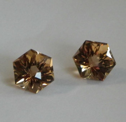 Топаз винный, гексагон, 12*12 мм