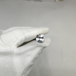 Топаз бесцветный кушон 11*11 мм