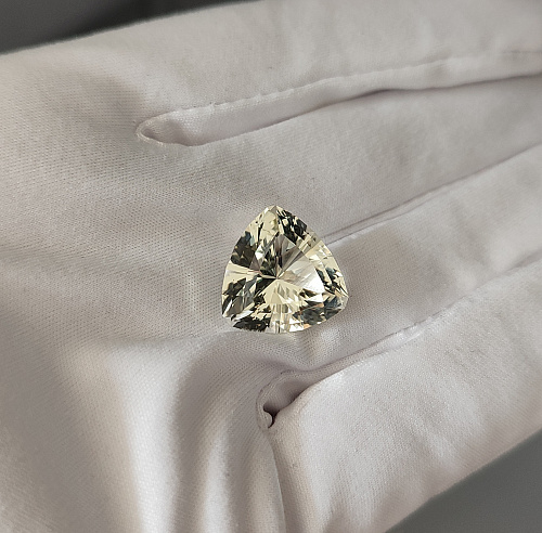 Цитрин светлый, триллион, 15.3*15.3 мм