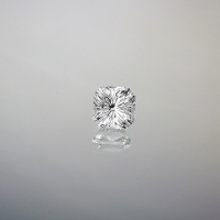 Топаз бесцветный, фантазийная огранка, октагон 8*8 мм