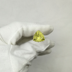 Цитрин, фантазийная огранка, триллион, 14*14 мм