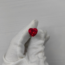 Рубин выращенный, сердце 12*13 мм