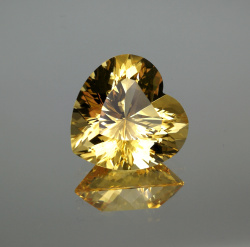 Цитрин выращенный, сердце 16*16 мм