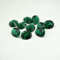 Изумруд гидротермальный, овал, 12*10 мм