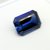 Сапфир выращенный, октагон, 14*10 мм