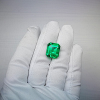 Изумруд колумбийский гидротермальный октагон 14*16 мм