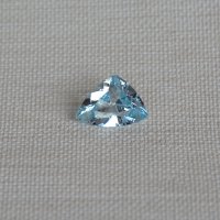 Топаз голубой sky, триллион, 17*12.5*14 мм