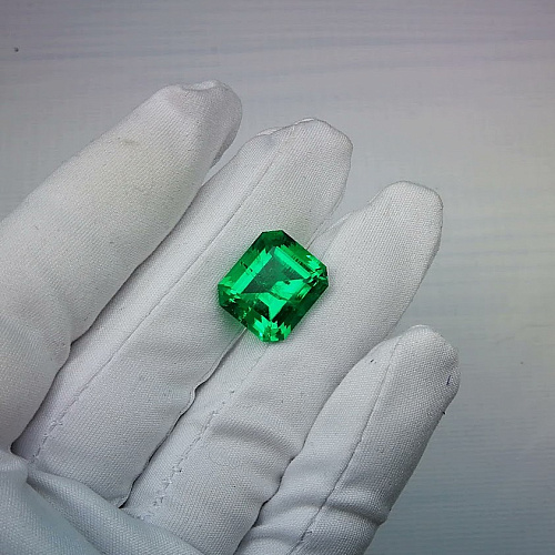 Изумруд колумбийский гидротермальный октагон 14*16 мм