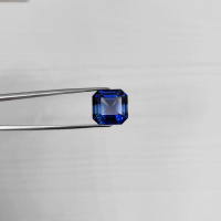 Сапфир выращенный ашер 14*14 мм