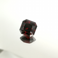 Гранат пироп-альмандин, октагон 11*11 мм