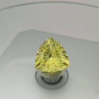 Цитрин, фантазийная огранка, триллион, 18*18 мм