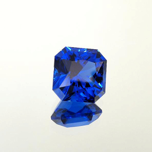 Шпинель выращенная, октагон 12*12 мм