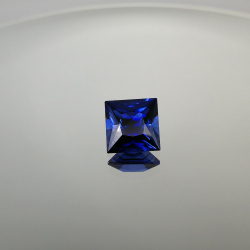 Сапфир выращенный, квадрат принцесса, 14*14 мм