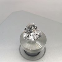 Топаз бесцветный, фантазийная огранка, сердце 12*12 мм