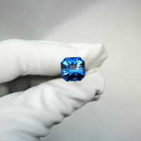 Шпинель выращенная, октагон 12*12 мм, квадраты