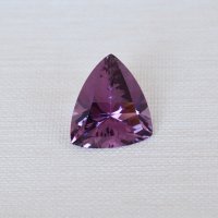 Аметист выращенный, триллион 21.6*24.8*22 мм