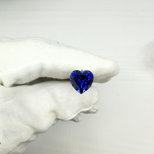 Сапфир выращенный, сердце 12*12 мм
