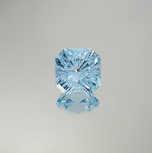 Топаз голубой октагон фантазийный 16*16 мм