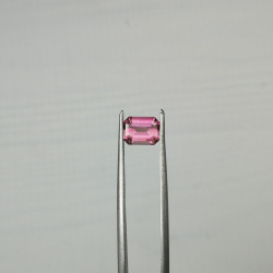 Турмалин розовый октагон 5.9*7.9 мм