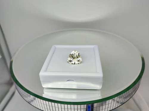 Цитрин светлый, триллион, 15.3*15.3 мм