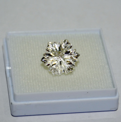 Горный хрусталь цветок 16 мм