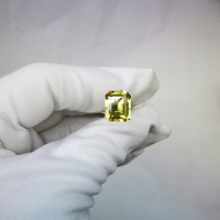 Сапфир желтый выращенный октагон 12*10 мм